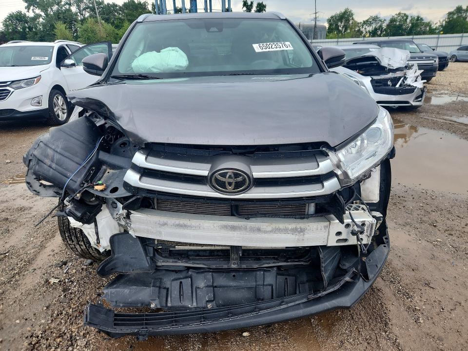 65023576 :رقم المزاد ، 5TDJZRFH3JS531235 vin ، 2018 Toyota Highlander مزاد بيع