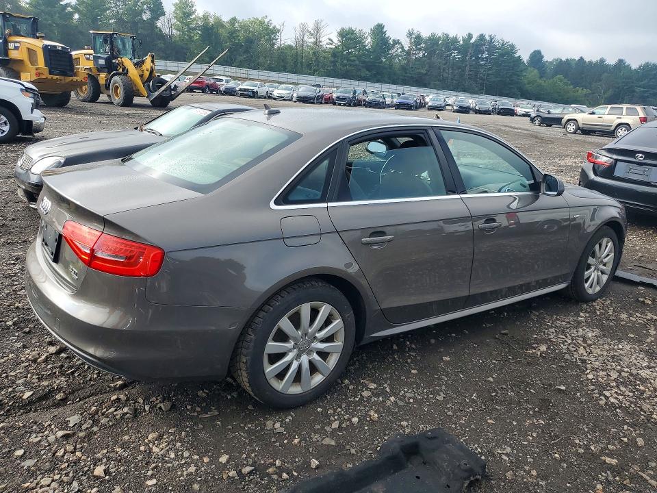 62613676 :رقم المزاد ، WAUBFAFL0FN007151 vin ، 2015 Audi A4 مزاد بيع