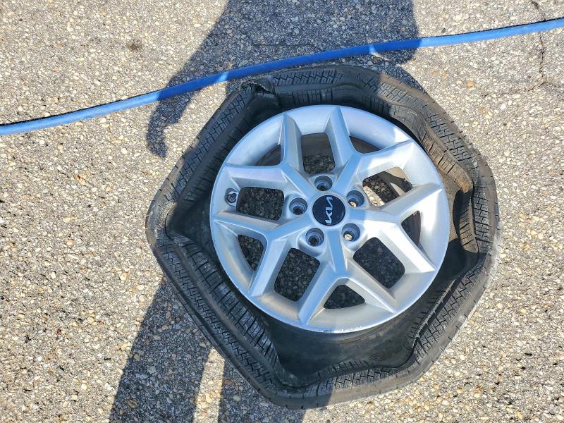 2025 Kia Soul მანქანა იყიდება აუქციონზე, vin: KNDJ23AU4S7933363, აუქციონის ნომერი: 64967416