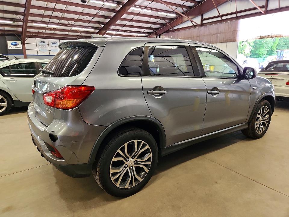 2018 Mitsubishi Outlander Sport მანქანა იყიდება აუქციონზე, vin: JA4AP3AU2JZ015383, აუქციონის ნომერი: 64712036