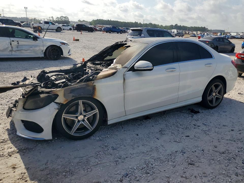2015 Mercedes-benz C მანქანა იყიდება აუქციონზე, vin: 55SWF4JB7FU089638, აუქციონის ნომერი: 66128446