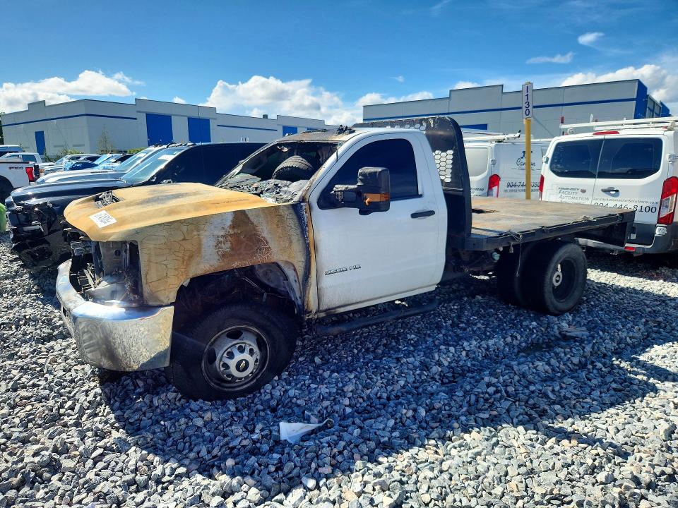 67145186 :رقم المزاد ، 1GB3KYCY4JF166399 vin ، 2018 Chevrolet Silverado مزاد بيع