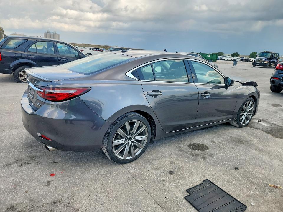 Продаж на аукціоні авто 2018 Mazda 6, vin: JM1GL1WY6J1330309, номер лоту: 63760026