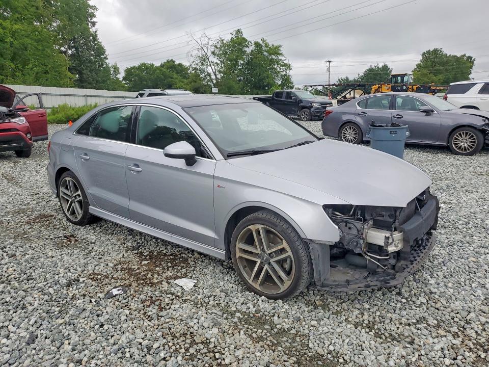 2018 Audi A3 მანქანა იყიდება აუქციონზე, vin: WAUJ8GFF8J1019325, აუქციონის ნომერი: 61905406