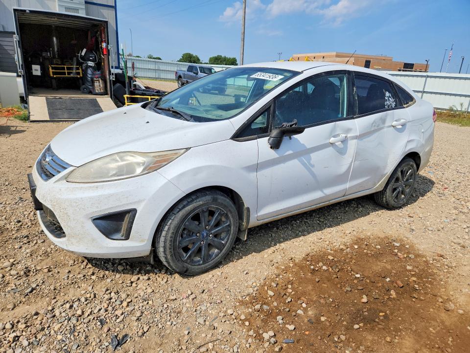 2013 Ford Fiesta მანქანა იყიდება აუქციონზე, vin: 3FADP4BJ7DM141442, აუქციონის ნომერი: 65341936