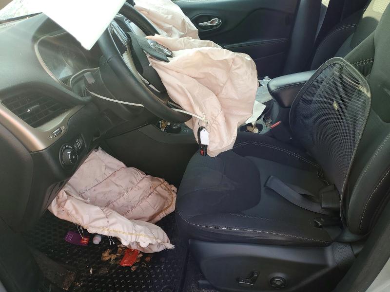 65452446 :رقم المزاد ، 1C4PJMCB2GW296520 vin ، 2016 Jeep Cherokee مزاد بيع