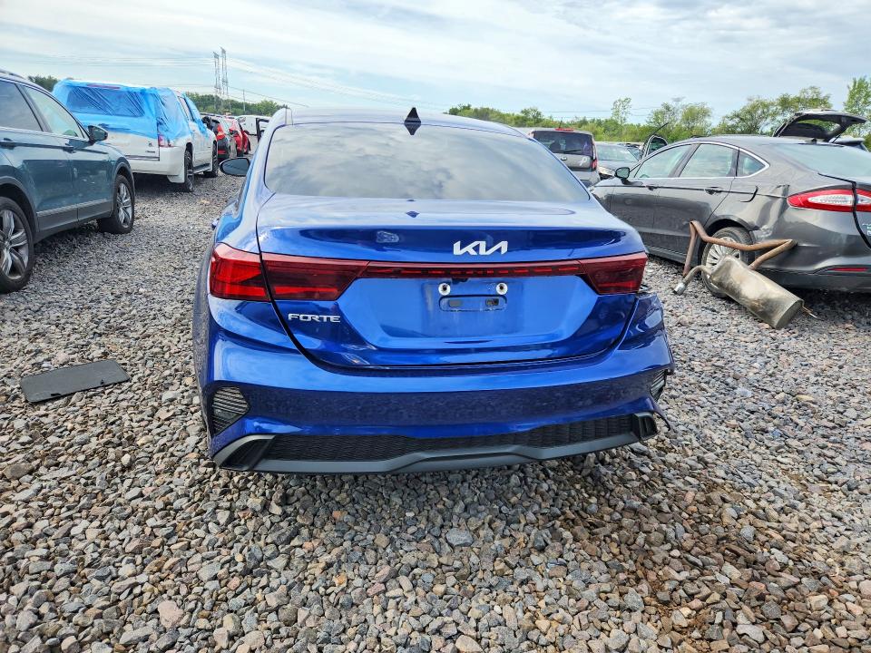 65605266 :رقم المزاد ، 3KPF24AD3NE437146 vin ، 2022 Kia Forte مزاد بيع