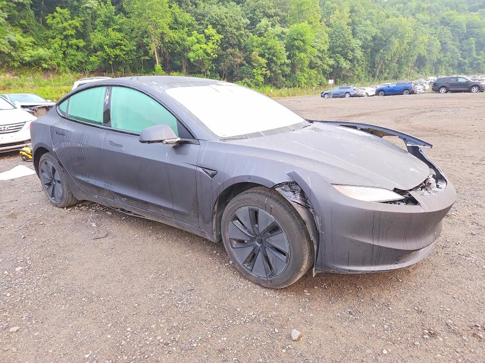 Auction sale of the 2025 Tesla Model 3, vin: 5YJ3E1EAXSF035798, lot number: 63357126