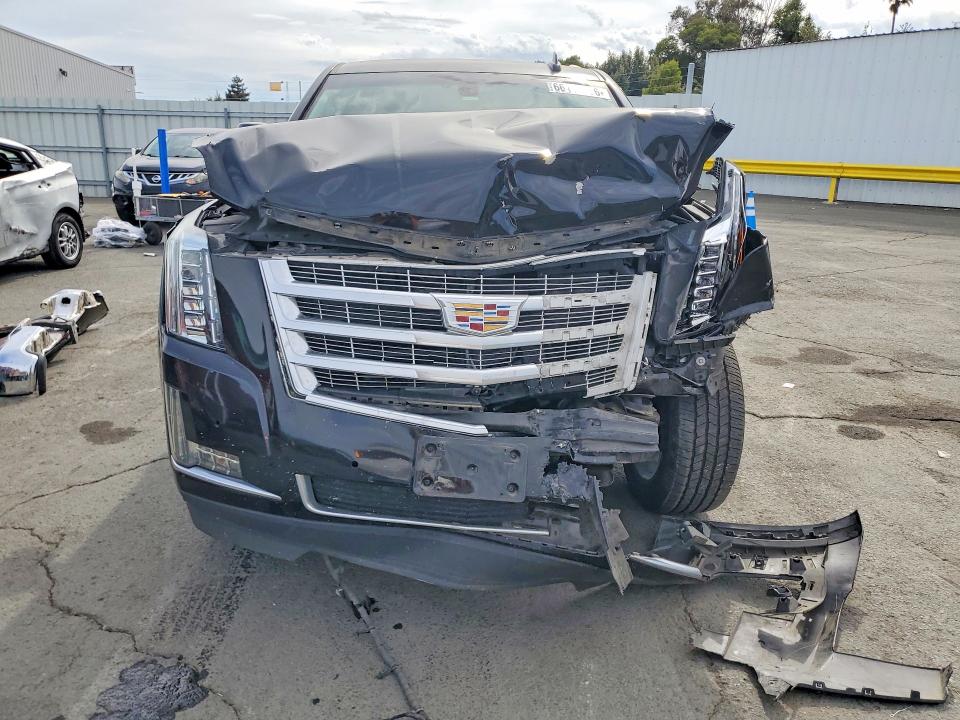 66143576 :رقم المزاد ، 1GYS3GKJ3KR295277 vin ، 2019 Cadillac Escalade مزاد بيع