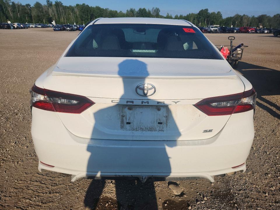 Продаж на аукціоні авто 2024 Toyota Camry, vin: 4T1G11AK2RU217844, номер лоту: 63516036