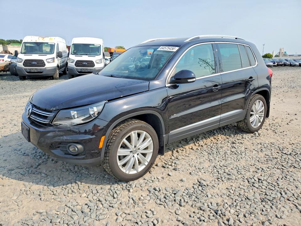 2013 Volkswagen Tiguan მანქანა იყიდება აუქციონზე, vin: WVGBV7AX9DW501479, აუქციონის ნომერი: 64575456