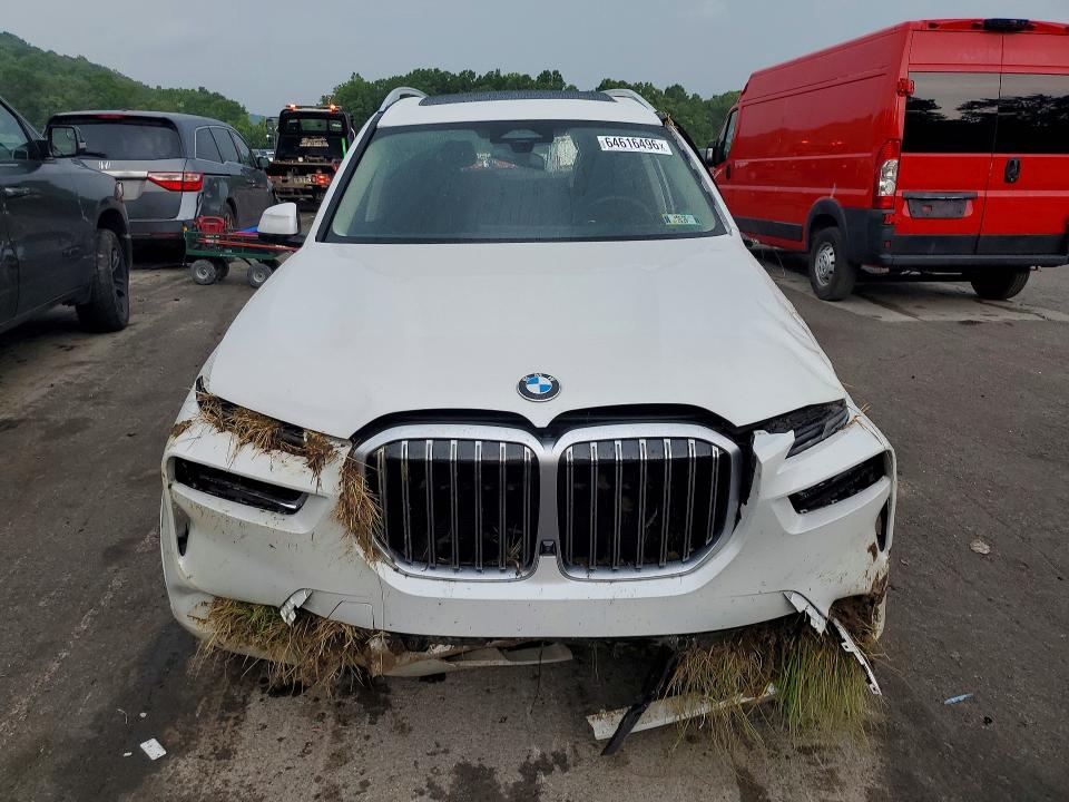 64616496 :رقم المزاد ، 5UX23EM01R9U66583 vin ، 2024 Bmw X7 مزاد بيع