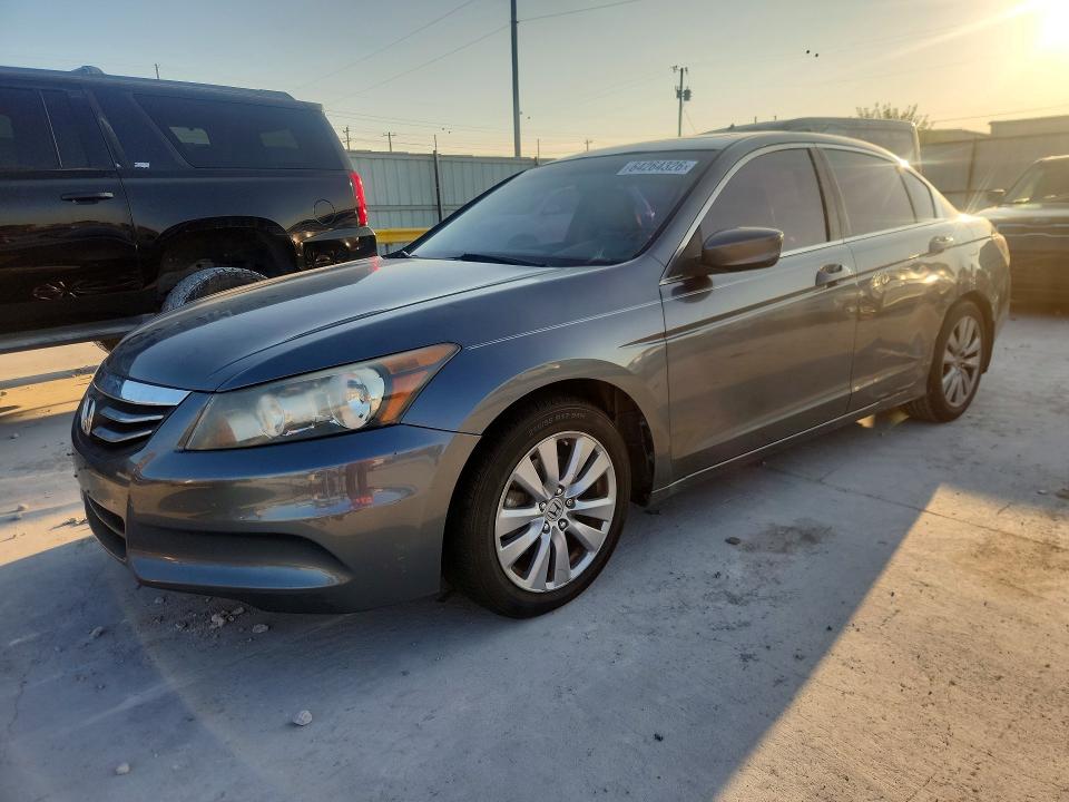 64264326 :رقم المزاد ، 1HGCP2F84CA056766 vin ، 2012 Honda Accord مزاد بيع