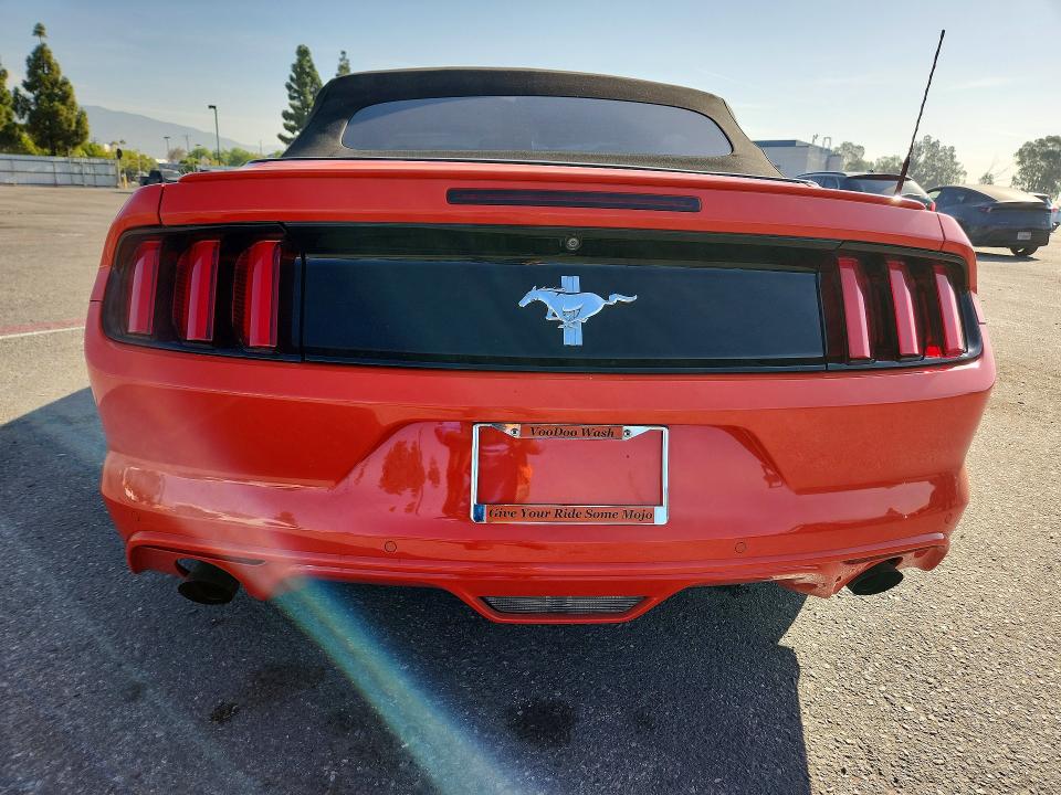 66138826 :رقم المزاد ، 1FATP8EMXF5385488 vin ، 2015 Ford Mustang مزاد بيع