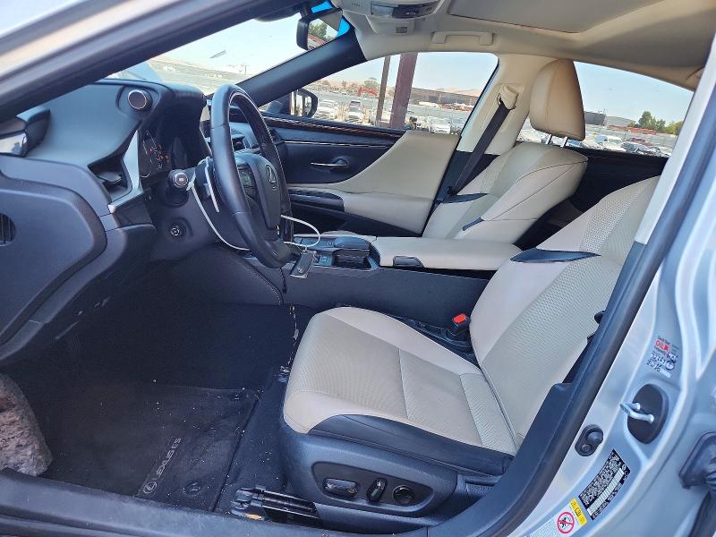 62759506 :رقم المزاد ، JTHB21B11K2004580 vin ، 2019 Lexus Es مزاد بيع