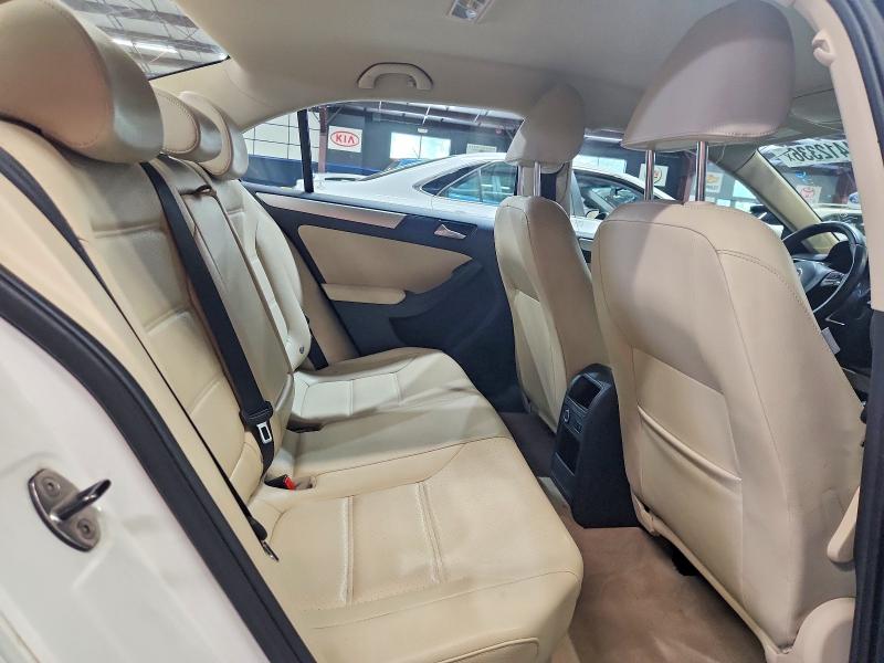 Продаж на аукціоні авто 2014 Volkswagen Jetta, vin: 3VW637AJ2EM265313, номер лоту: 64412336
