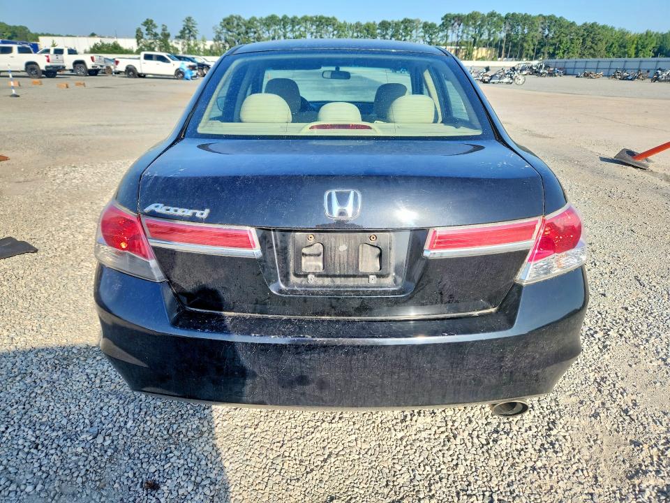 2012 Honda Accord მანქანა იყიდება აუქციონზე, vin: 1HGCP2F33CA017672, აუქციონის ნომერი: 65275726