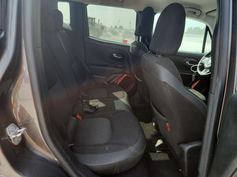 64817306 :رقم المزاد ، ZACCJBCT4GPD39120 vin ، 2016 Jeep Renegade مزاد بيع