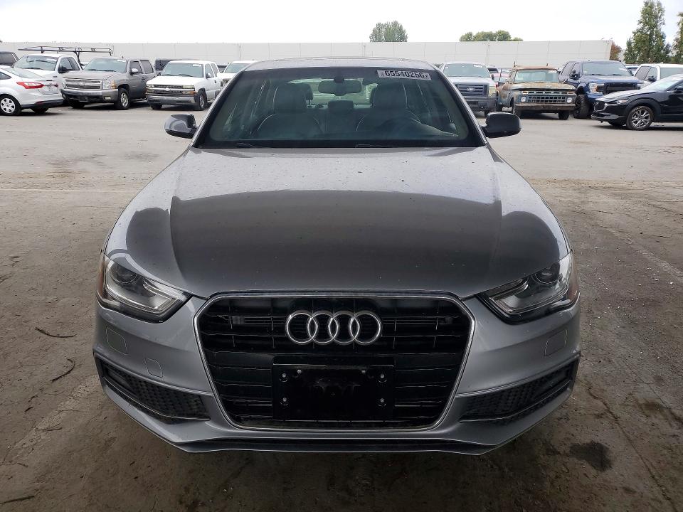65540256 :رقم المزاد ، WAUFFAFL5FA083084 vin ، 2015 Audi A4 مزاد بيع