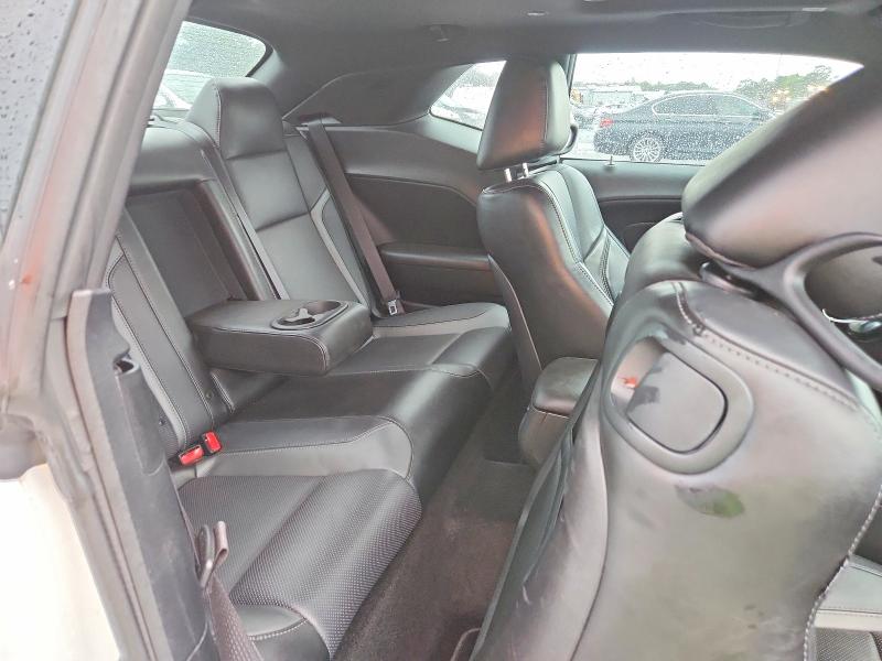 63325586 :رقم المزاد ، 2C3CDZGG9JH322873 vin ، 2018 Dodge Challenger مزاد بيع