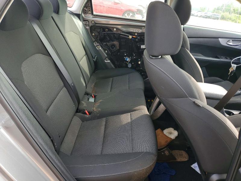 65010306 :رقم المزاد ، 3KPF24AD4NE490504 vin ، 2022 Kia Forte مزاد بيع