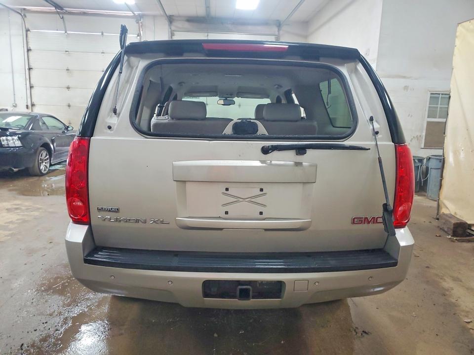 Продажа на аукционе авто 2009 Gmc Yukon Xl, vin: 1GKFK36379R224421, номер лота: 64250746