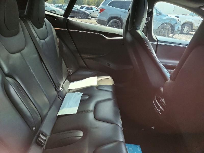 Продаж на аукціоні авто 2015 Tesla Model S, vin: 5YJSA1H25FFP74031, номер лоту: 64041426