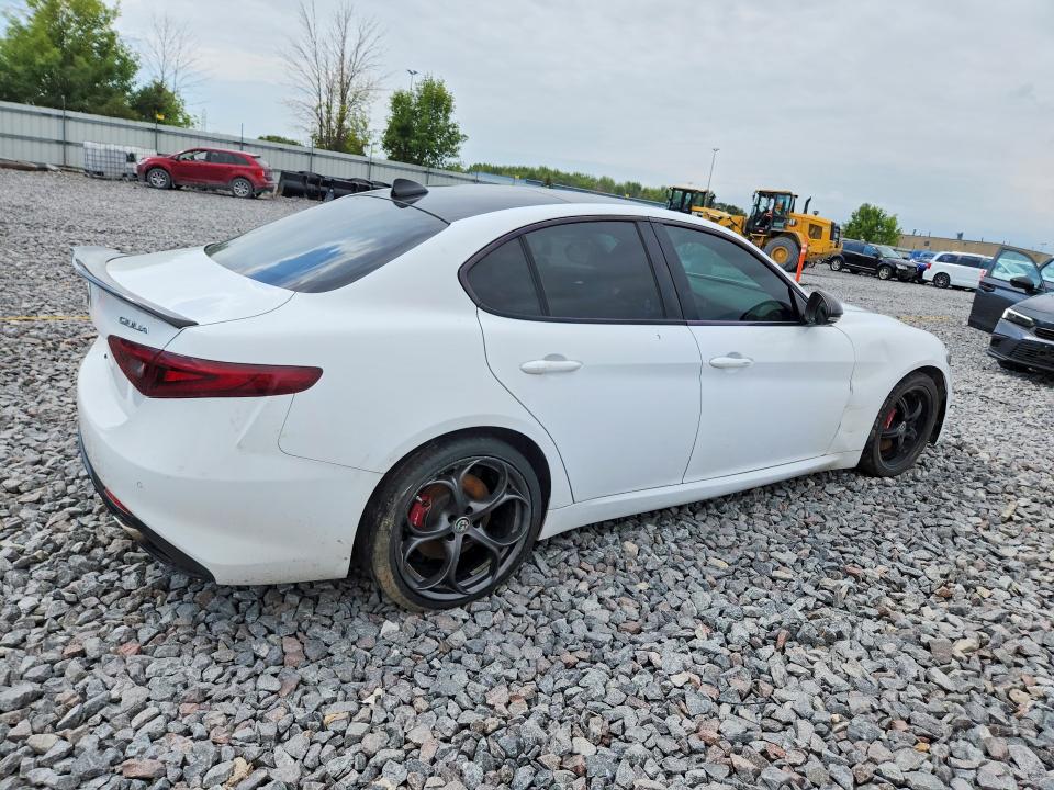 Продаж на аукціоні авто 2017 Alfa Romeo Giulia, vin: ZARFAECN7H7554866, номер лоту: 66389886