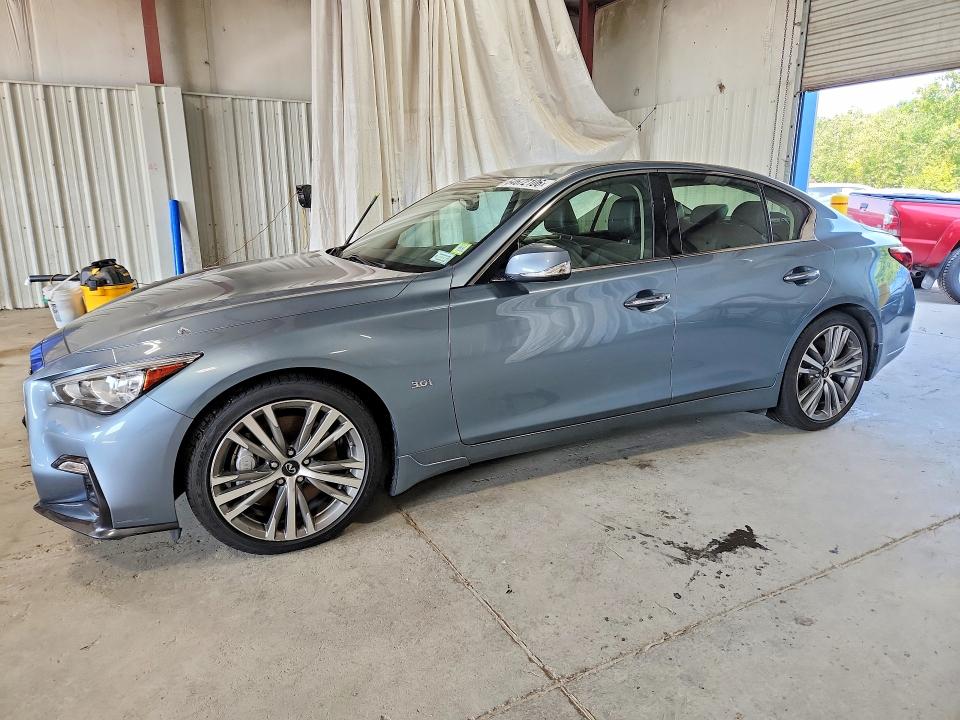 64672106 :رقم المزاد ، JN1EV7AP3JM359755 vin ، 2018 Infiniti Q50 مزاد بيع