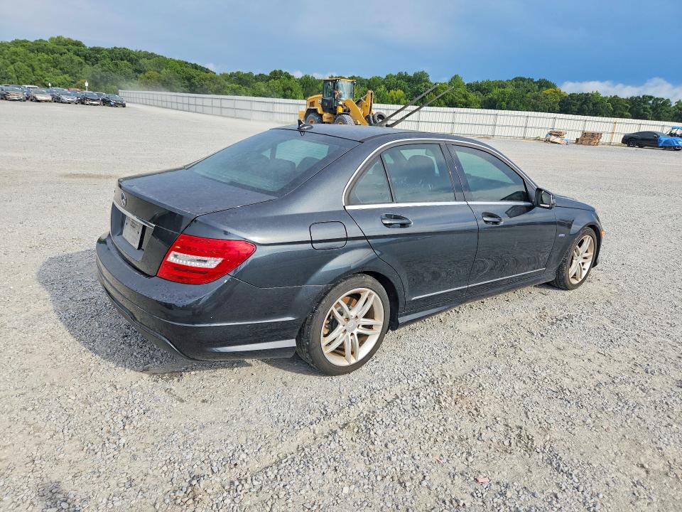 Продажа на аукционе авто 2012 Mercedes-benz C, vin: WDDGF4HB5CA624021, номер лота: 65837746