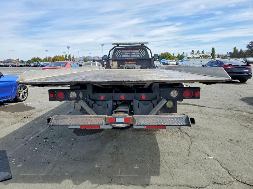 66186496 :رقم المزاد ، 1FDUF5HT7HEC58540 vin ، 2017 Ford F550 مزاد بيع