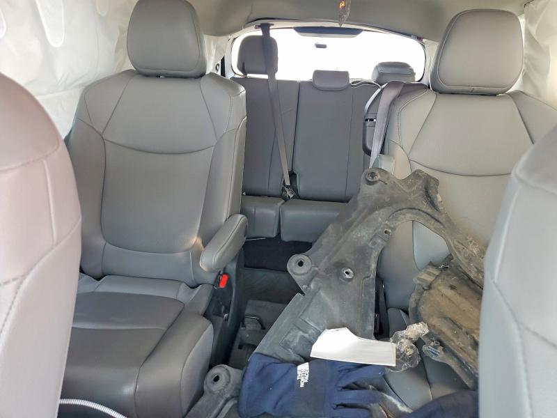 64135956 :رقم المزاد ، 5TDYRKEC4NS093309 vin ، 2022 Toyota Sienna مزاد بيع