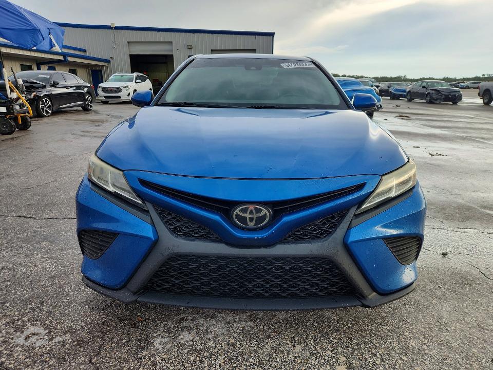 2019 Toyota Camry მანქანა იყიდება აუქციონზე, vin: 4T1B11HK8KU233956, აუქციონის ნომერი: 66926866