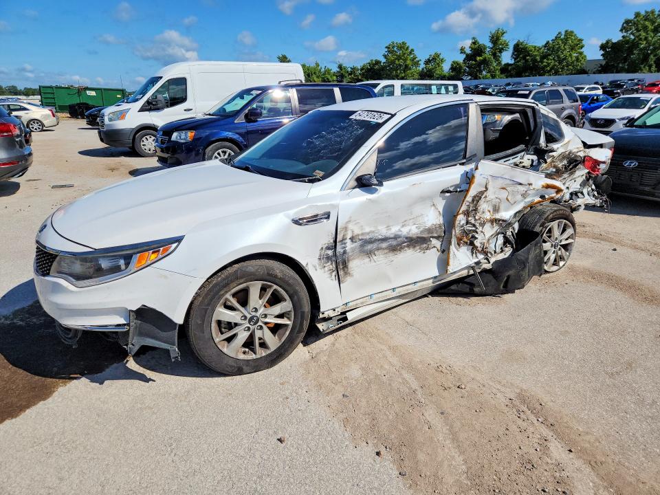 Продаж на аукціоні авто 2018 Kia Optima, vin: 5XXGT4L39JG209742, номер лоту: 64791626