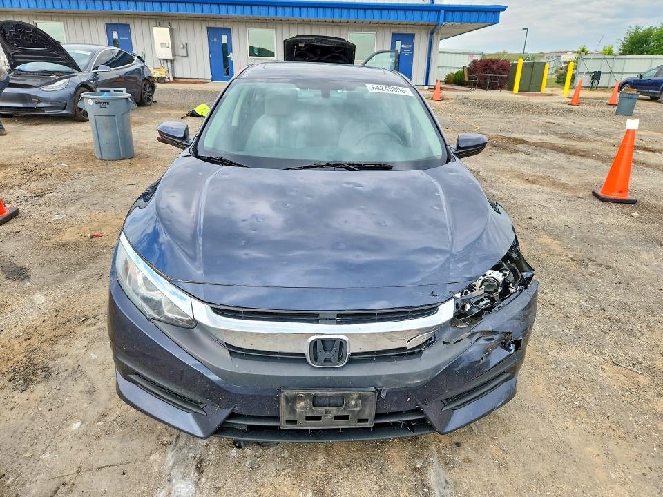 2018 Honda Civic მანქანა იყიდება აუქციონზე, vin: 19XFC2F72JE033804, აუქციონის ნომერი: 64245806