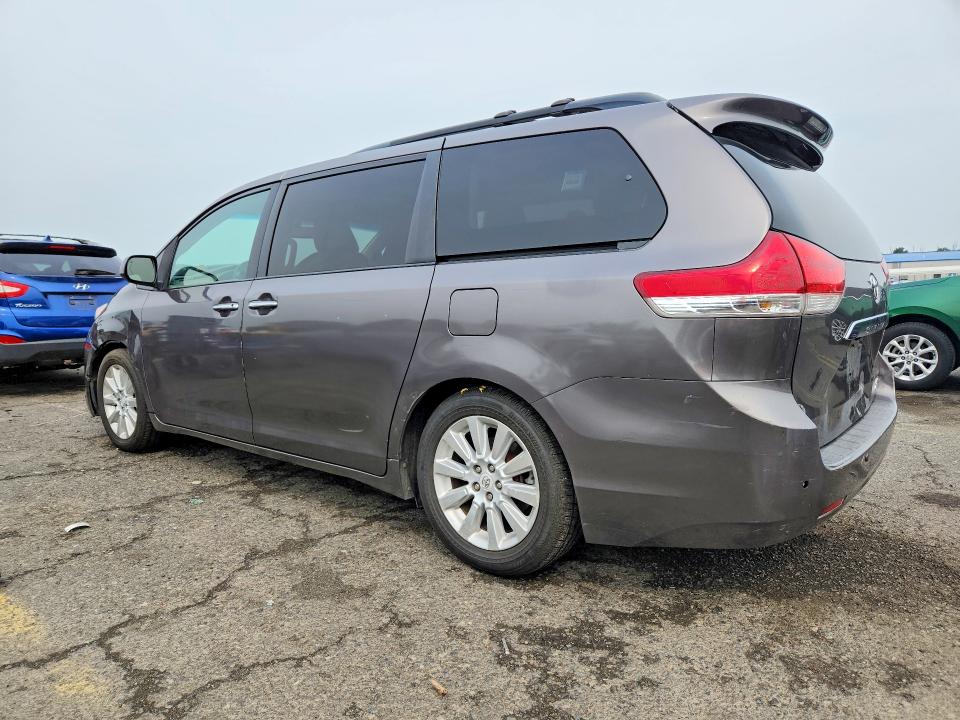 2011 Toyota Sienna მანქანა იყიდება აუქციონზე, vin: 5TDDK3DC1BS021912, აუქციონის ნომერი: 64726776