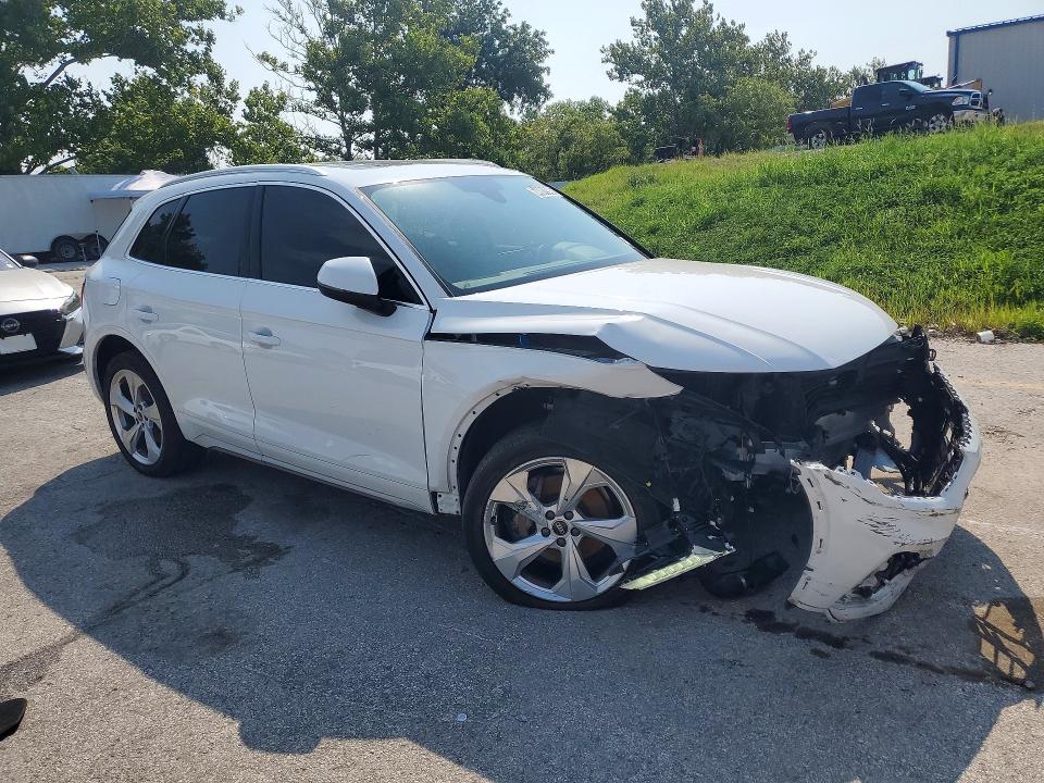 64001946 :رقم المزاد ، WA1BAAFY8M2105785 vin ، 2021 Audi Q5 مزاد بيع