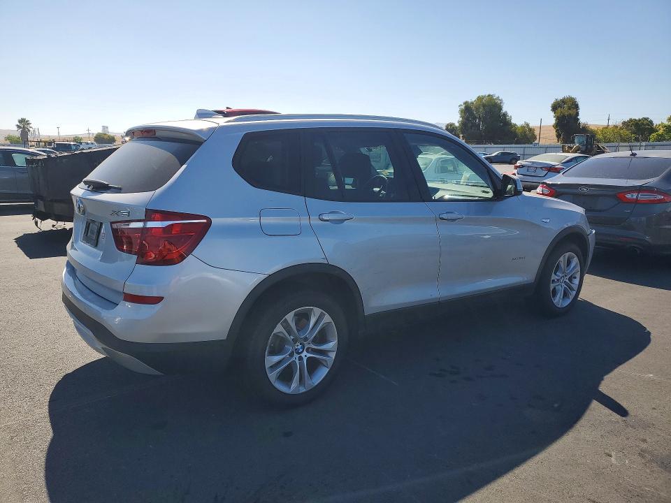 63821526 :رقم المزاد ، 5UXWX7C55F0K33644 vin ، 2015 Bmw X3 مزاد بيع