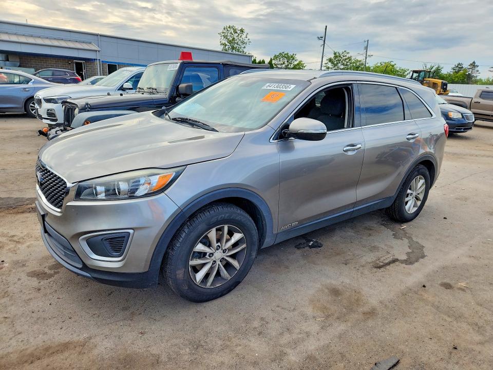 2017 Kia Sorento მანქანა იყიდება აუქციონზე, vin: 5XYPGDA56HG242034, აუქციონის ნომერი: 64130356