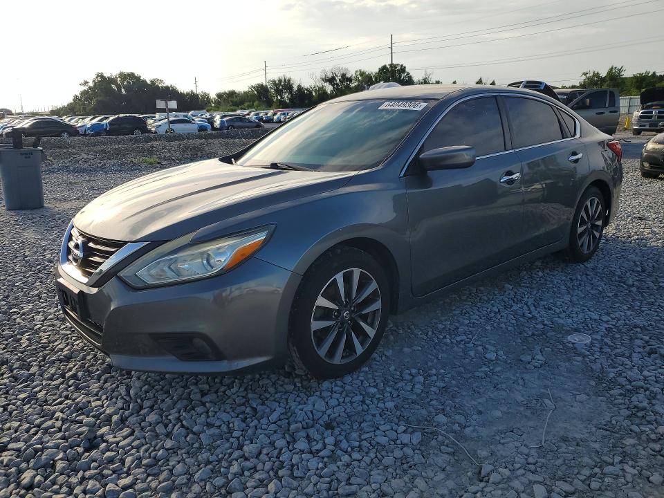 64049306 :رقم المزاد ، 1N4AL3AP0HC235832 vin ، 2017 Nissan Altima مزاد بيع