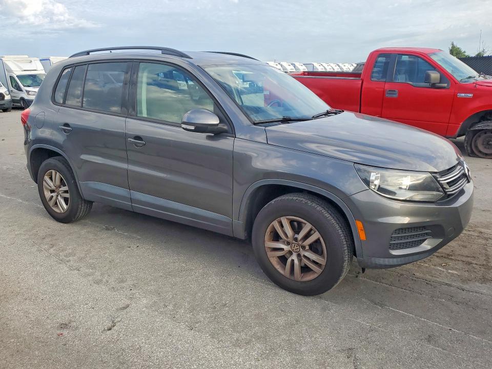 2016 Volkswagen Tiguan მანქანა იყიდება აუქციონზე, vin: WVGAV7AX7GW559266, აუქციონის ნომერი: 66503766