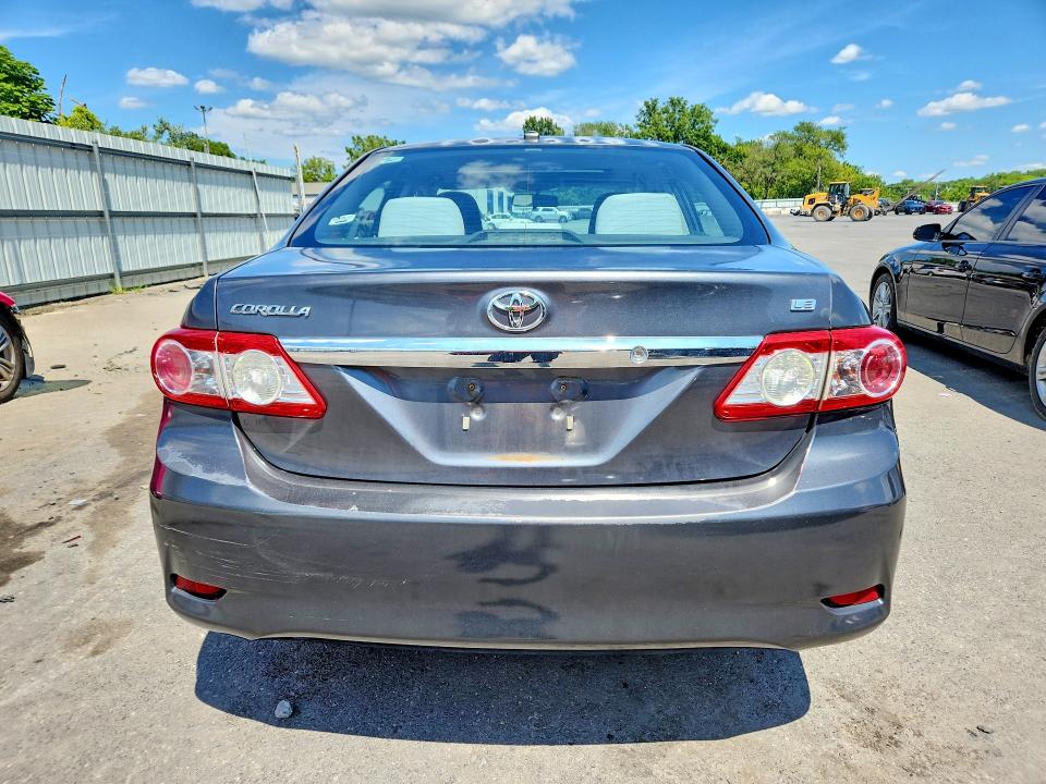 62720656 :رقم المزاد ، 2T1BU4EE6BC742596 vin ، 2011 Toyota Corolla مزاد بيع