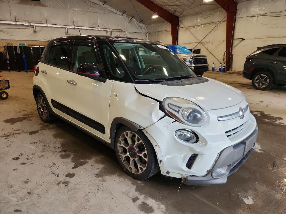 Продаж на аукціоні авто 2014 Fiat 500l, vin: ZFBCFADH7EZ011763, номер лоту: 64321746