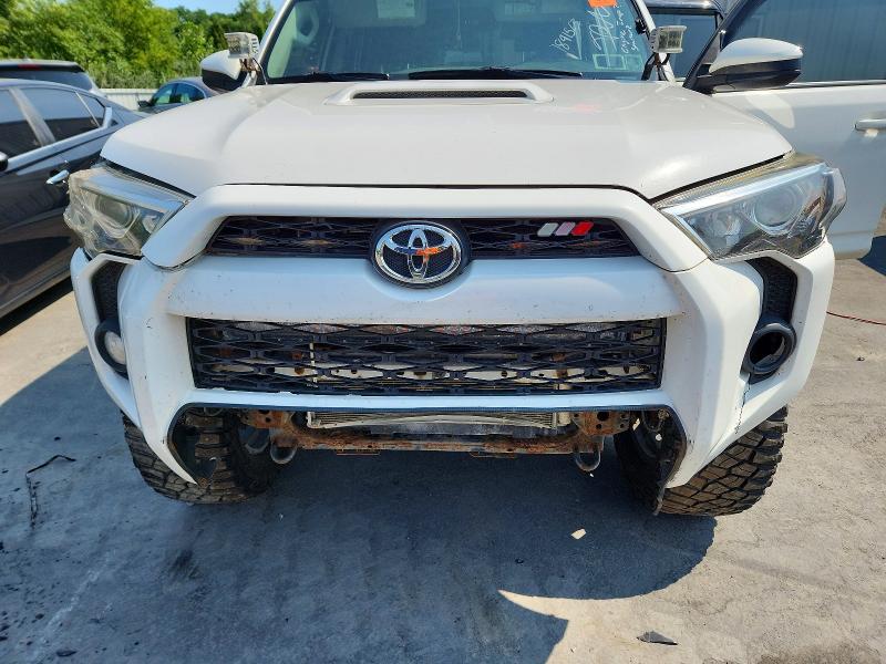 2016 Toyota 4runner მანქანა იყიდება აუქციონზე, vin: JTEBU5JR8G5303429, აუქციონის ნომერი: 64740356