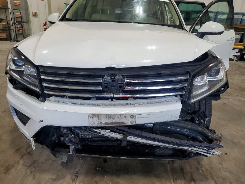 2017 Volkswagen Touareg მანქანა იყიდება აუქციონზე, vin: WVGEF7BP5HD002351, აუქციონის ნომერი: 63925616