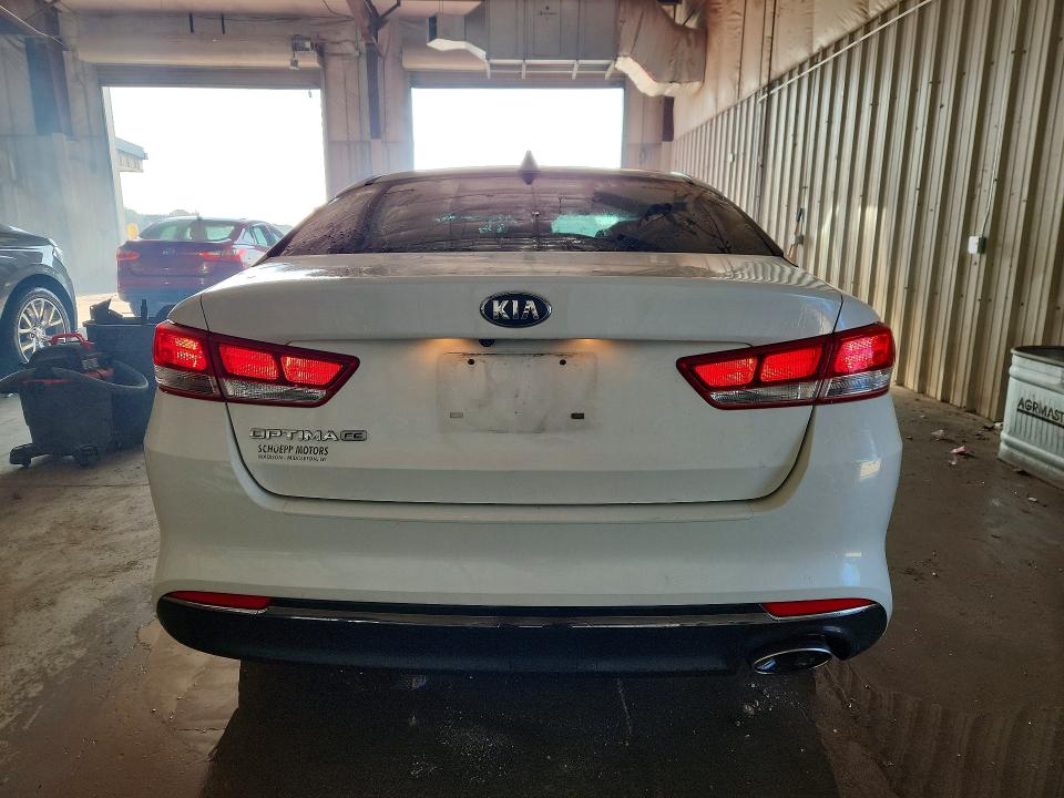 64806286 :رقم المزاد ، 5XXGT4L37JG210758 vin ، 2018 Kia Optima مزاد بيع