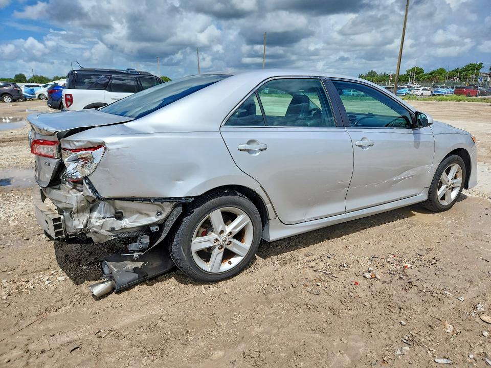 Aukcja sprzedaży 2013 Toyota Camry, vin: 4T1BF1FK1DU226628, numer aukcji: 64396866
