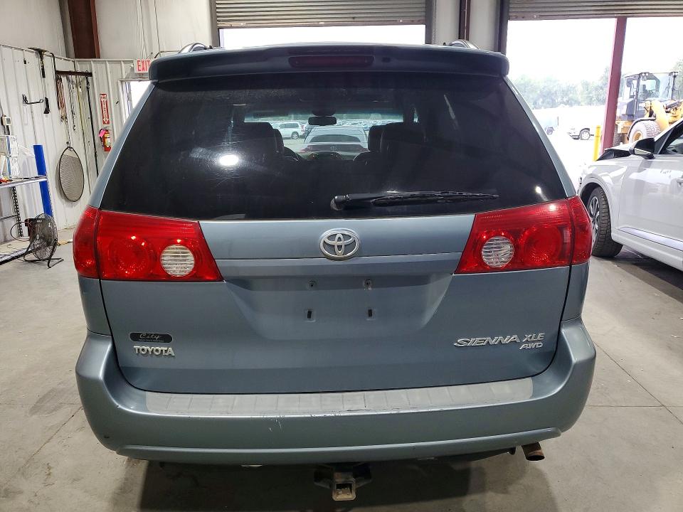 Продажа на аукционе авто 2006 Toyota Sienna, vin: 5TDBA22C76S069170, номер лота: 64498746