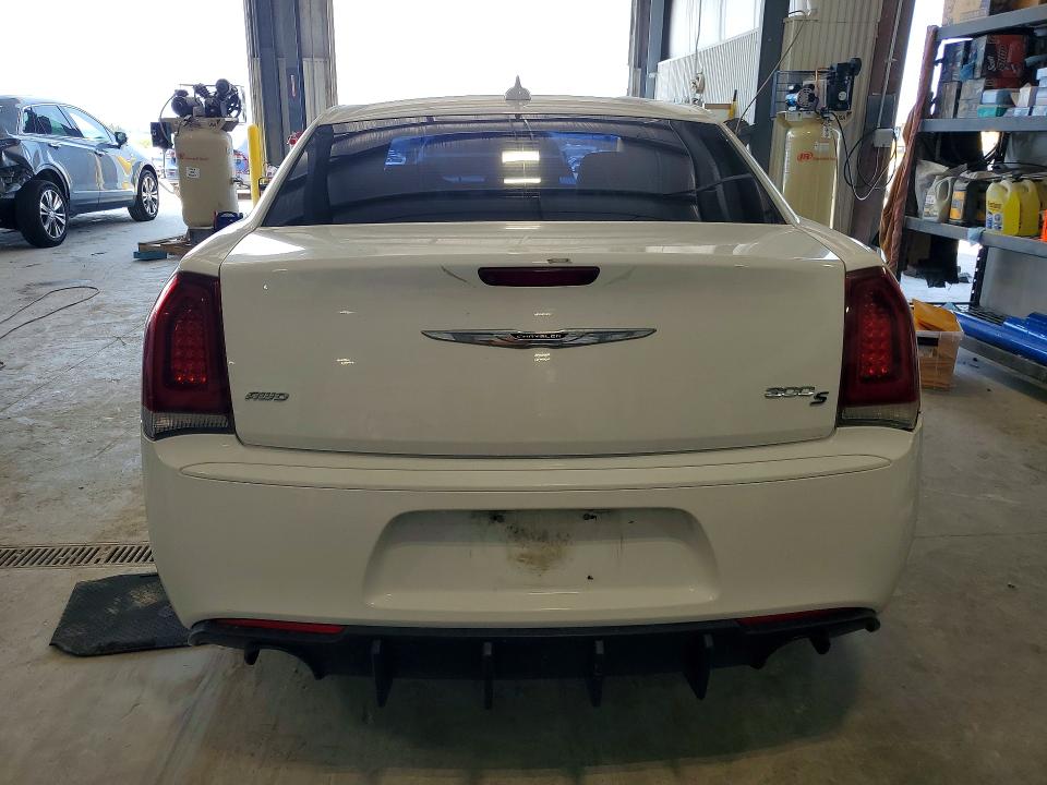 Продажа на аукционе авто 2018 Chrysler 300, vin: 2C3CCAGG2JH141392, номер лота: 64291106