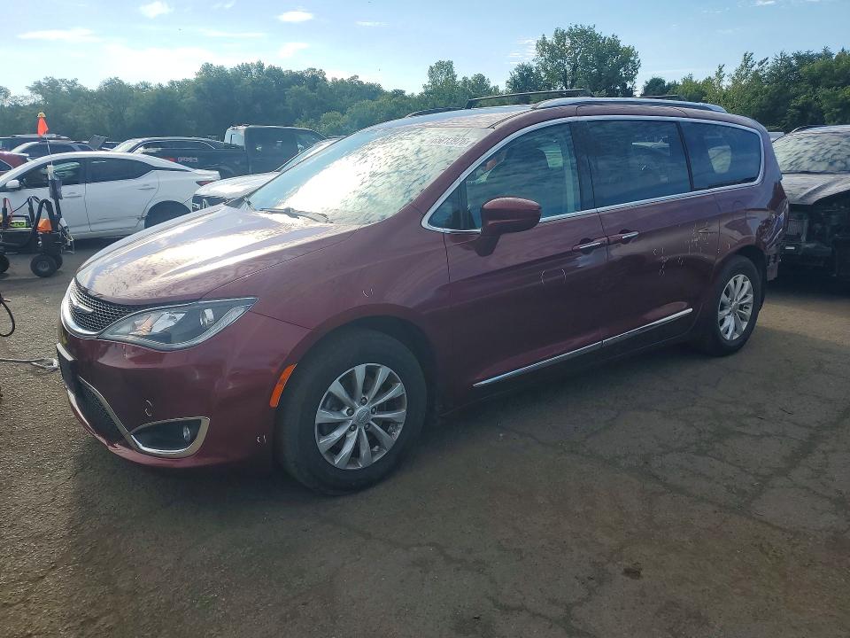 65813976 :رقم المزاد ، 2C4RC1BG6JR110346 vin ، 2018 Chrysler Pacifica مزاد بيع